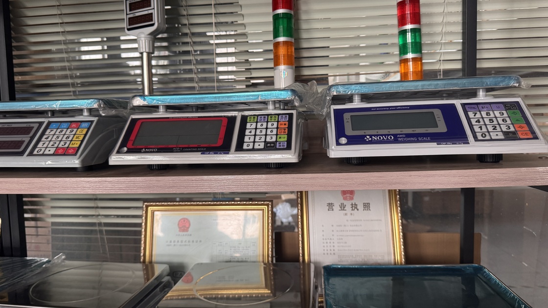 Accurate 6000g Range Digital Mass Gauge in 280x280x22mm Size for Industrial Applications